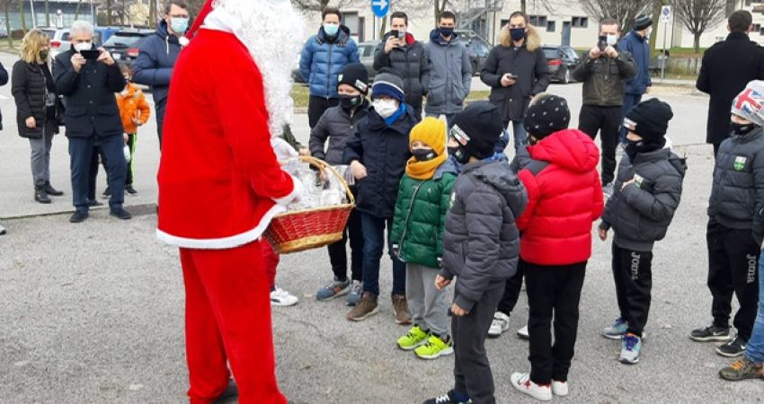 IL PORTOMANSUE OSPITA BABBO NATALE